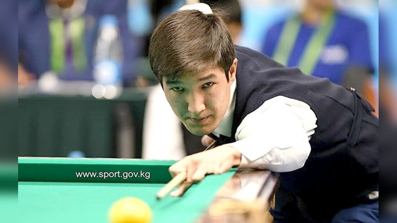 Кыргызстанец выиграл 1 млн рублей на турнире по бильярду в России