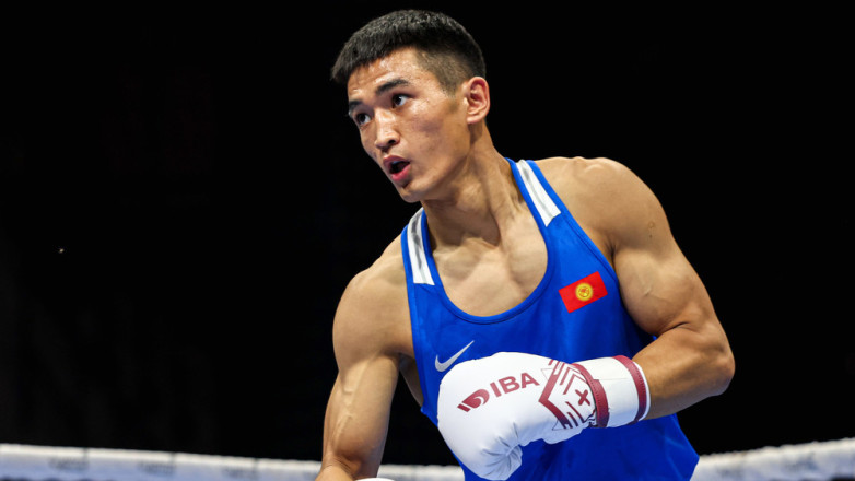 Еще один кыргызстанец вышел в четвертьфинал чемпионата мира по боксу