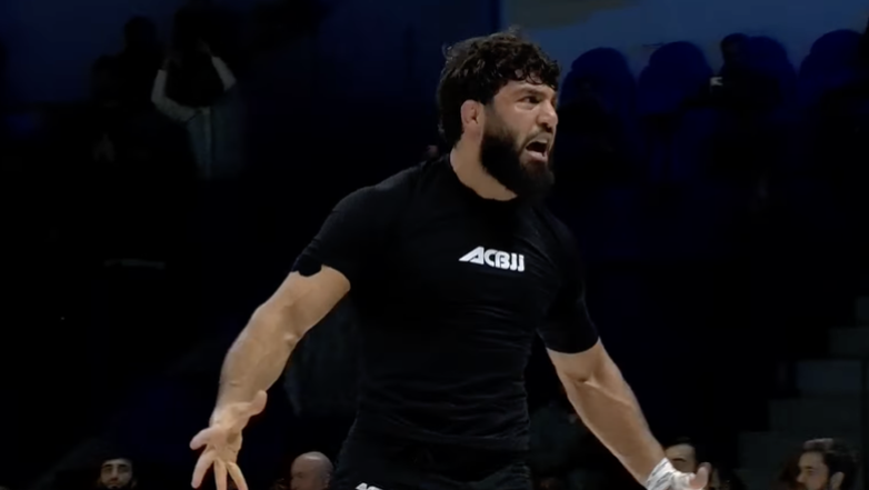 ВИДЕО досрочной победы Армана Царукяна в схватке с Байдулаевым на ACBJJ 20