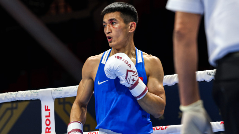 Чемпионат мира IBA: кыргызстанец победил чемпиона Азии из Узбекистана