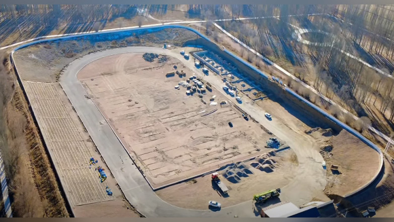 Строительство нового стадиона в Кочкоре отстаёт от графика