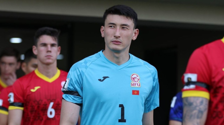 Вратарю сборной Кыргызстана купили конкурента