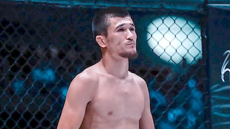 Незнающий побед в 2025 году файтер из Кыргызстана снова проиграл