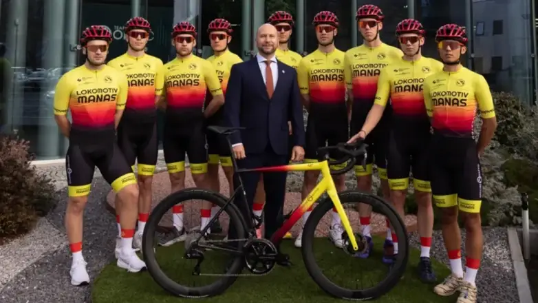 Презентация новой профессиональной велосипедной команды «Локомотив Манас». ФОТО