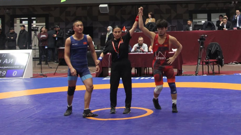 Чемпионат Кыргызстана по вольной борьбе: кто стал чемпионом в первый день?