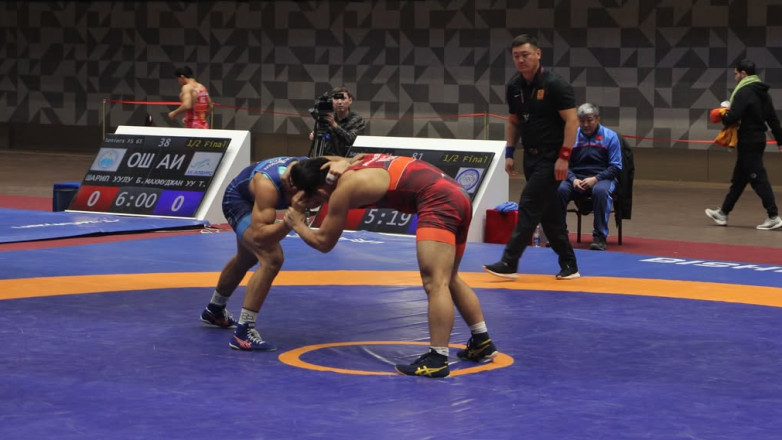 Чемпионат Кыргызстана по борьбе: сегодня разыграют последние медали