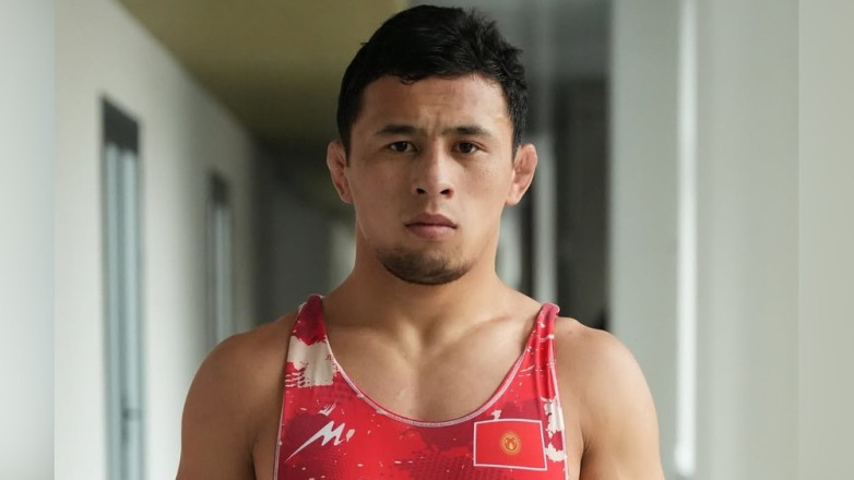 Борец из Кыргызстана стал победителем турнира Super 4 Wrestling
