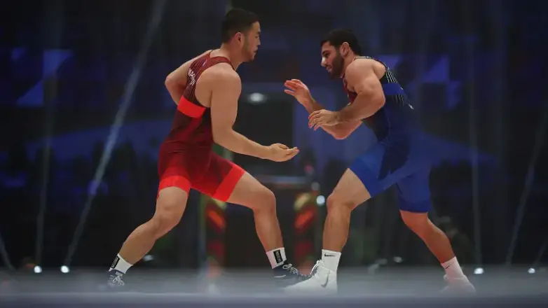 Акжол Махмудов - Аик Мнацаканян. Прямая трансляция всех схваток турнира Super 4 Wrestling