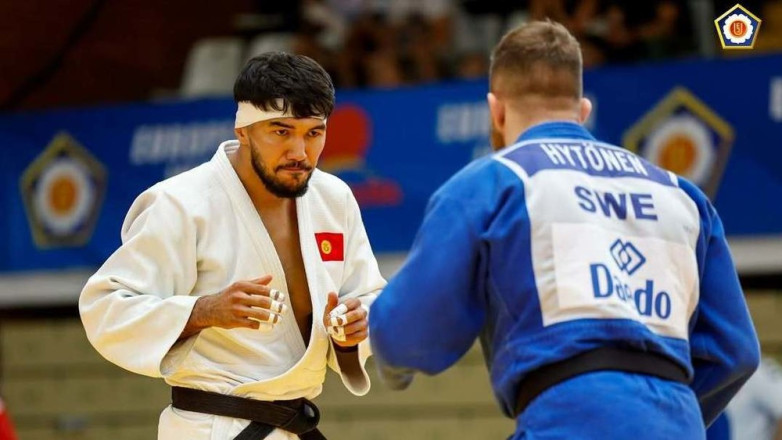 Кыргызстанец выиграл историческое золото на турнире в Словении