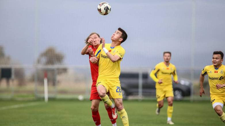 Разгромом завершился матч команды Высшей лиги на сборах в Турции