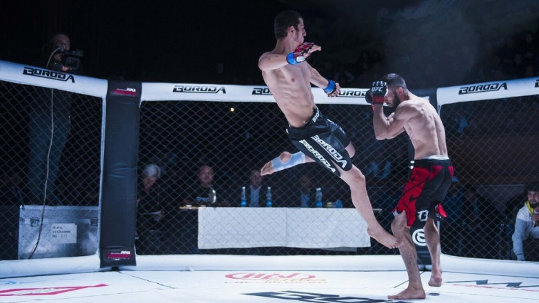 Кыргызстанцы неудачно выступили на турнире по ММА в Ташкенте