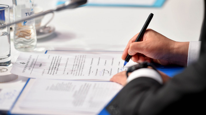 Кабмин скорректировал условия оплаты труда работников спортивных организаций