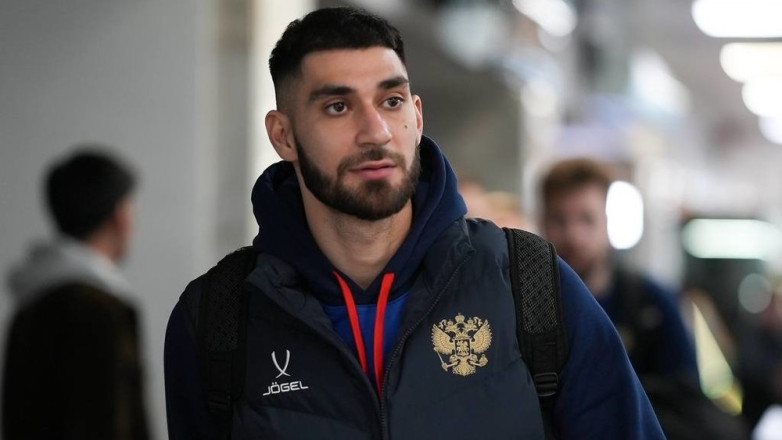 Сборная России прилетела в Бишкек на товарищеские матчи