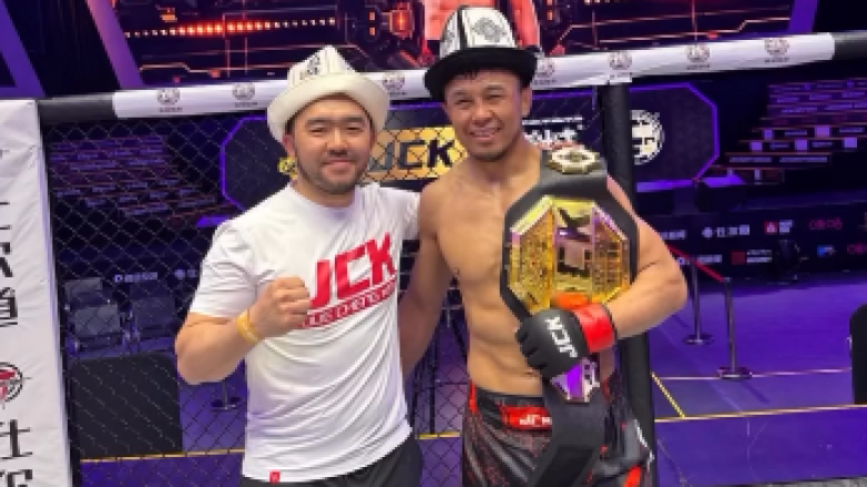 Кыргызстанец задушил соперника и стал чемпионом лиги в Китае