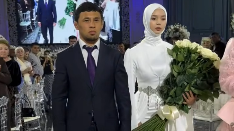 Финалист чемпионата мира по борьбе женился