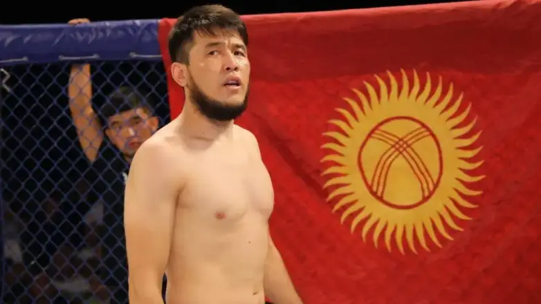 OCTAGON 86: кыргызстанца задушили на 40-й секунде на турнире в Ташкенте. ВИДЕО