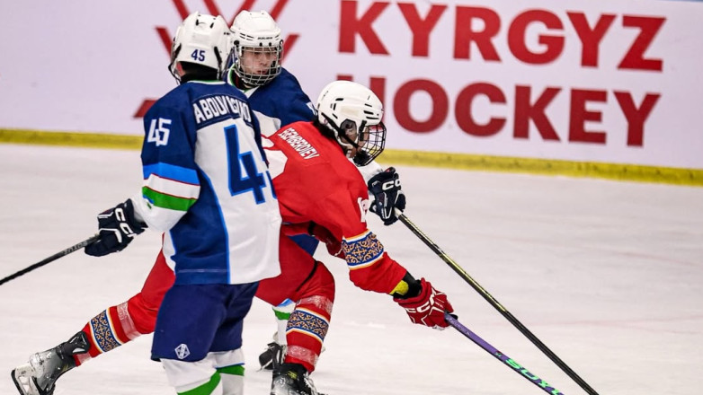Хоккеисты из Кыргызстана вышли в финал Кубка Азии U18