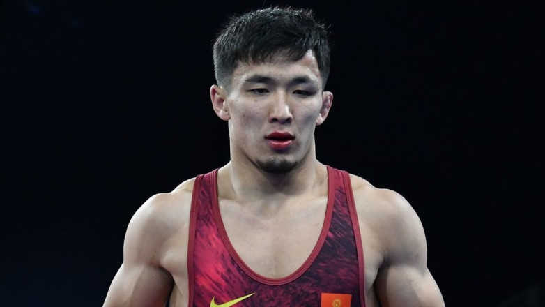 Двухкратный чемпион мира рассказал, кто ему помогает, пока он не получает стипендию от государства