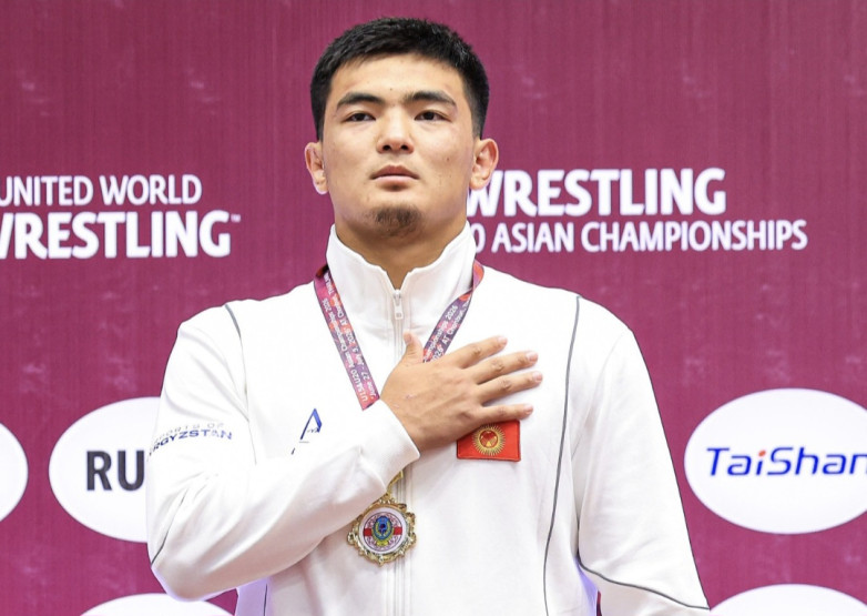 20-летний кыргызстанец выиграл золото чемпионата Азии