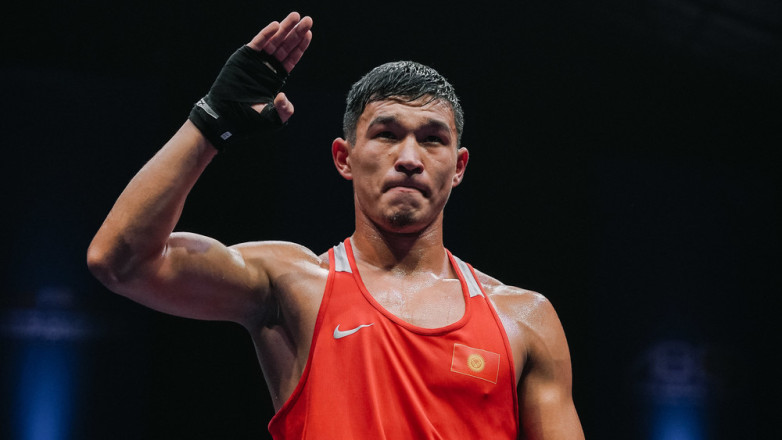 Кыргызстанец разгромил узбека и вышел в финал чемпионата Азии U23