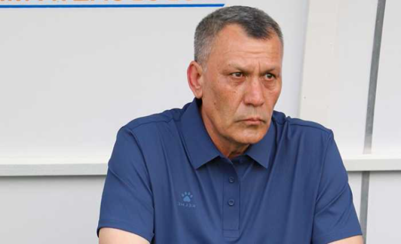 Аутсайдер Высшей лиги во второй раз в сезоне уволил тренера
