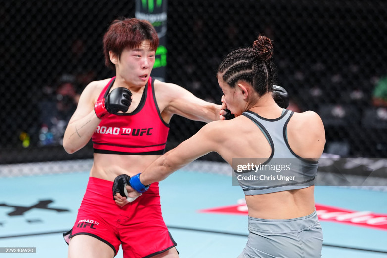 Кыргызстанка не сумела выйти в финал турнира за контракт с UFC