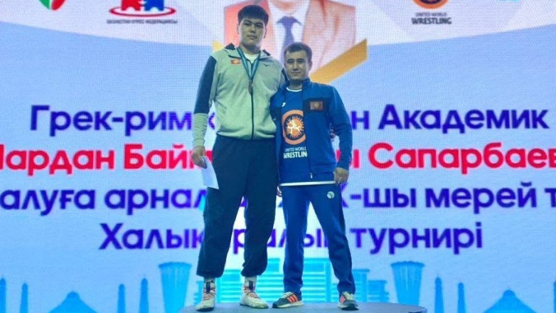 Кыргызстанец вышел в четвертьфинал Азиады в Японии, победив японца