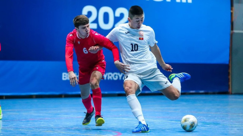 Кыргызстан U19 проведет два матча против Узбекистана