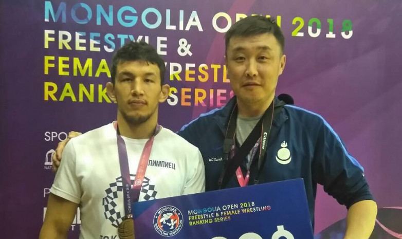Сборная КР по вольной борьбе: Кто такой Арсалан Будажапов?