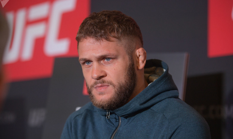 Стала известна дата следующего боя Рафаэля Физиева в UFC