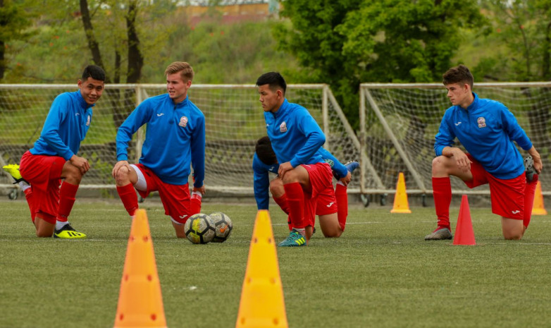 Молодежная сборная Кыргызстана (U-19) проводит сборы в Бишкеке