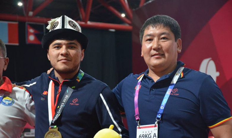 Иззат Артыков выступит на чемпионате Азии по тяжелой атлетике