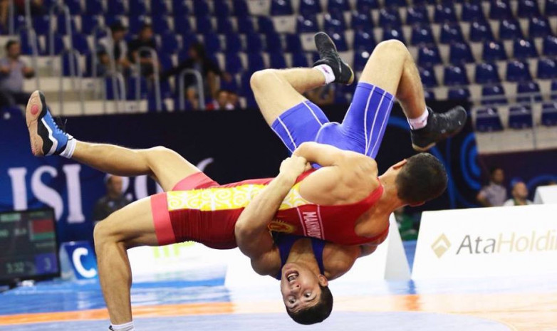 Сборная по греко-римской борьбе готовится к чемпионату мира