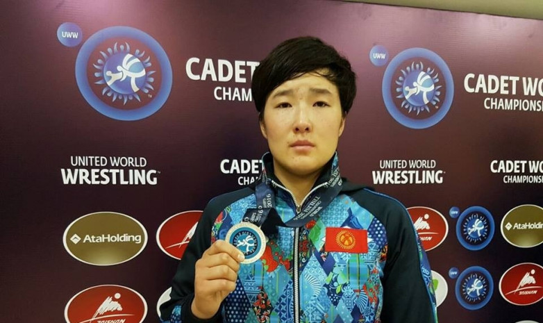 Чемпионат Азии: Айпери Медет кызы проиграла вице-чемпионке мира