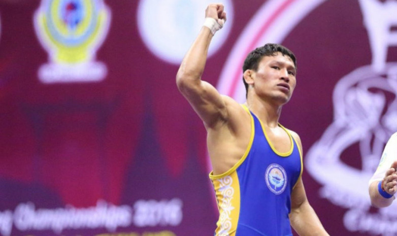 Чемпионат мира: Каныбек Жолчубеков прошел в 1/16 финала