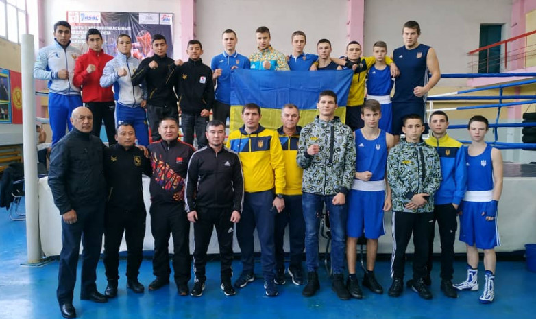 В Токмоке проходят сборы боксеров из Кыргызстана, Украины и Узбекистана