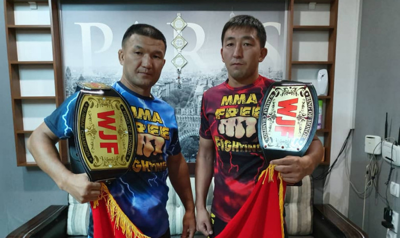 Алмаз Акун и Бакыт Кадыров выиграли чемпионские пояса на турнире по грэпплингу