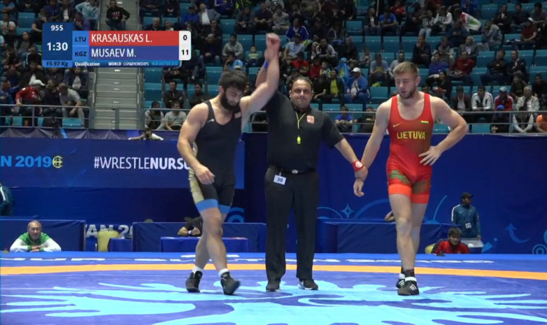 Чемпионат мира: Магомед Мусаев вышел в 1/8 финала