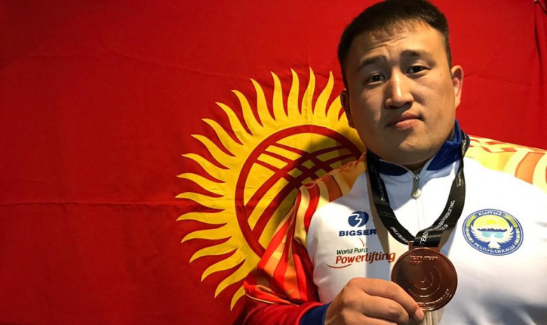 Адилет Камчыбеков - бронзовый призер Кубка мира по пауэрлифтингу
