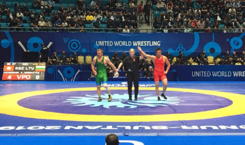 Чемпионат мира: Атабек Азисбеков стартовал с победы