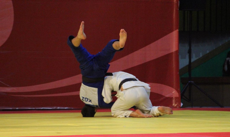 Кубок Европы: 6 кыргызстанцев потерпели поражение в стартовой схватке