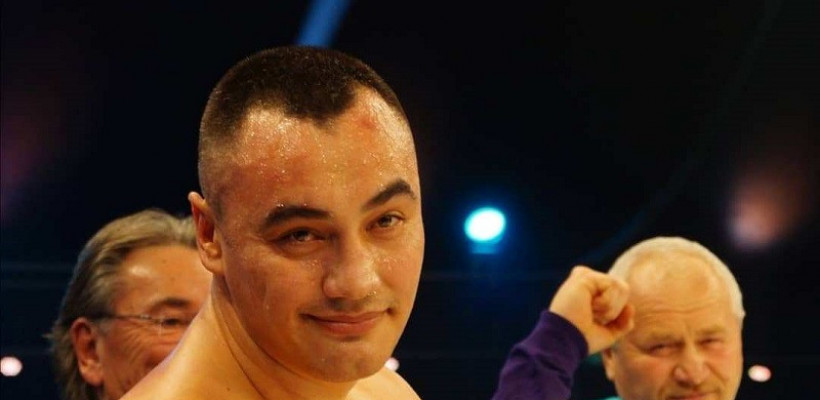 Жан Кособуцкий карантин кезіндегі жаттығуын көрсетті