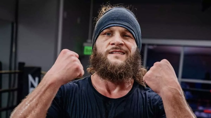 Бой Рафаэля Физиева на турнире UFC в Баку объявлен официально