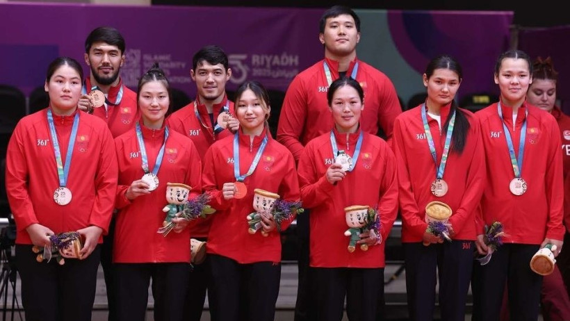 Сборная Кыргызстана по дзюдо впервые в истории завоевала медаль в командных выступлениях