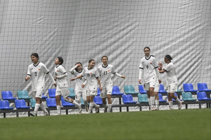 Футболистки из Кыргызстана одержали вторую победу подряд