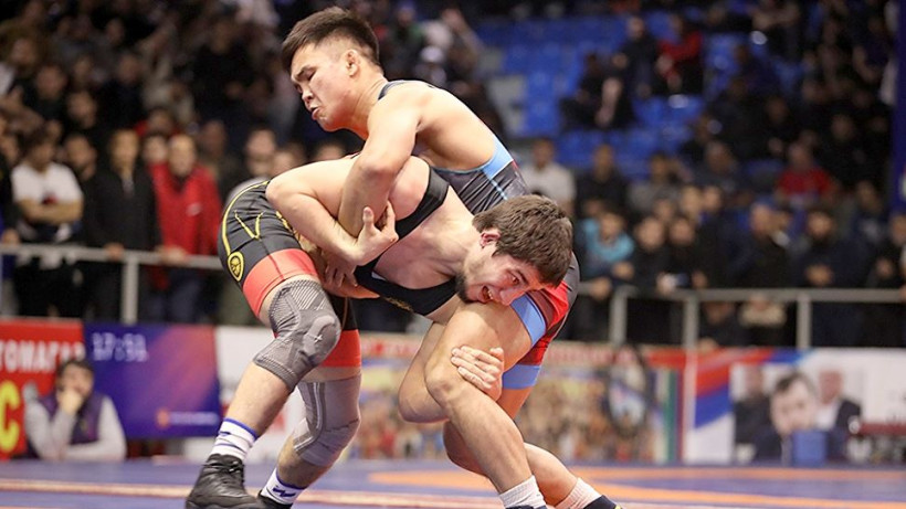 Чемпионат Кыргызстана по вольной борьбе: определились финалисты первого дня