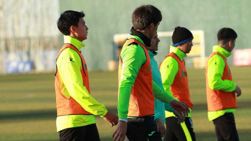 Высшая лига: «Абдыш-Ата» продолжает подготовку к новому сезону. ФОТО, ВИДЕО