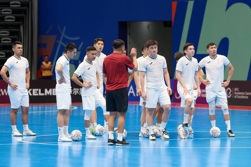 Сборная Кыргызстана провела официальную тренировку перед стартом Кубка Азии. ФОТО