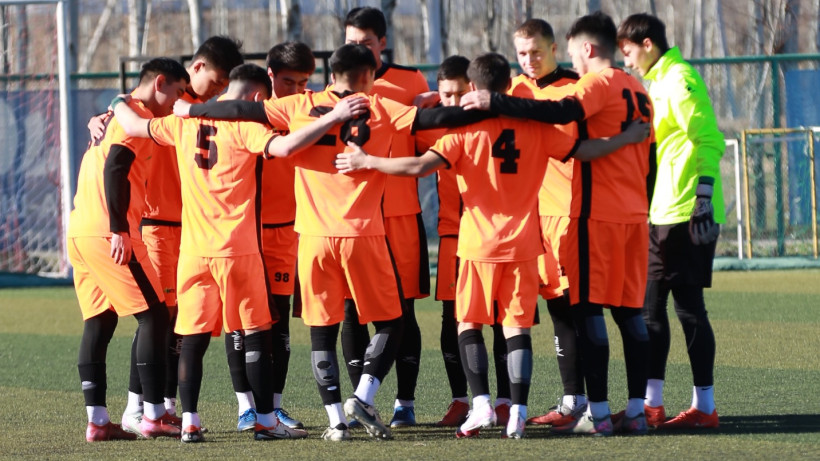 Команды Высшей лиги провели контрольный матч. ФОТО