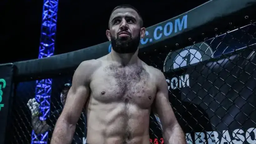 Кыргызстанец проиграл бой на турнире Fight Night в России